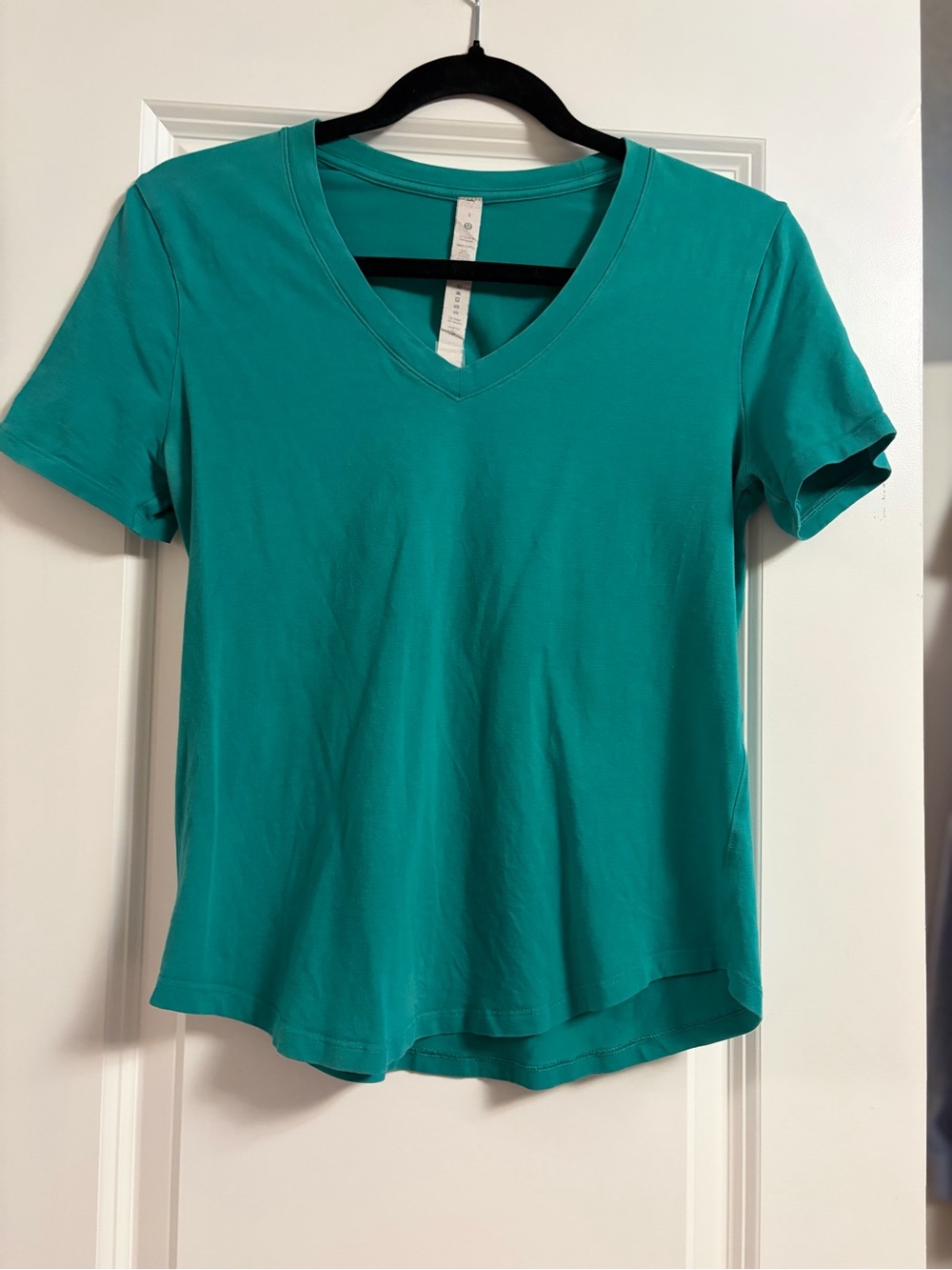 lululemon athletica Women’s  V-Neck love tee